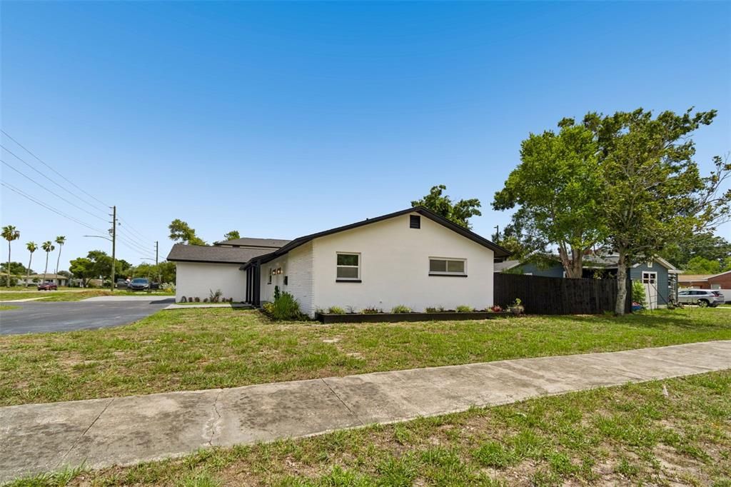 En Venta: $599,900 (3 camas, 2 baños, 1701 Pies cuadrados)