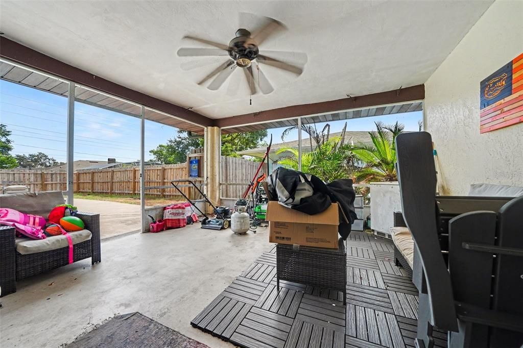 En Venta: $290,000 (3 camas, 2 baños, 1614 Pies cuadrados)