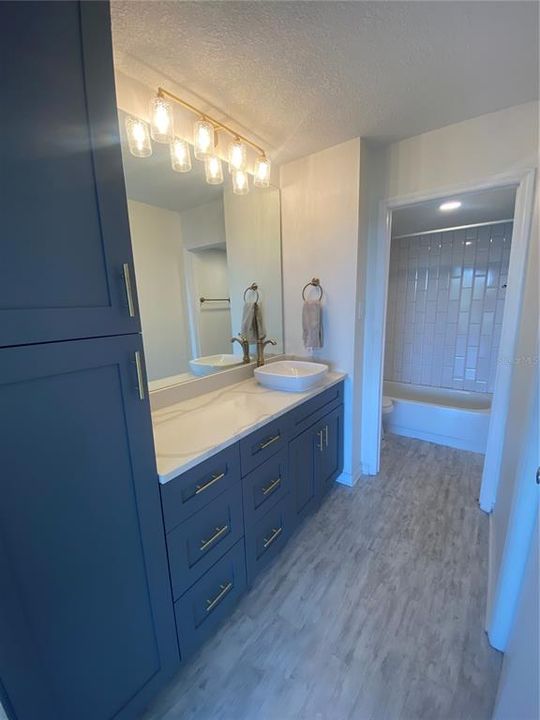 В аренду: $2,500 (2 спален, 2 ванн, 1032 Квадратных фут)
