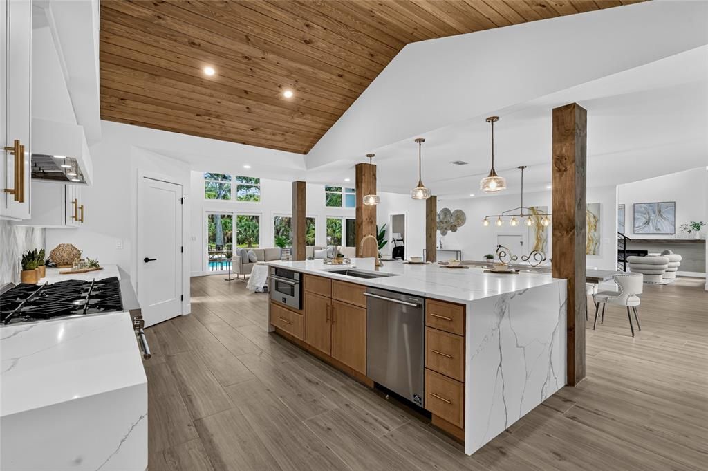 En Venta: $2,695,000 (5 camas, 4 baños, 3634 Pies cuadrados)