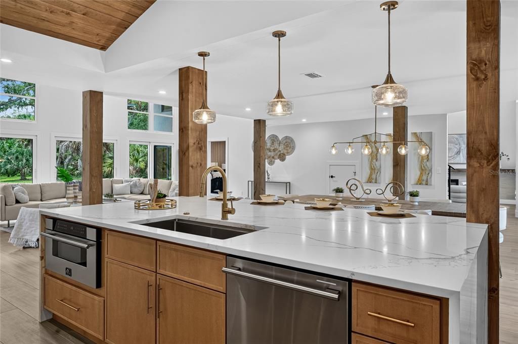 En Venta: $2,695,000 (5 camas, 4 baños, 3634 Pies cuadrados)