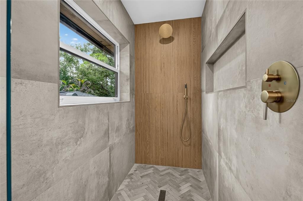 En Venta: $2,695,000 (5 camas, 4 baños, 3634 Pies cuadrados)