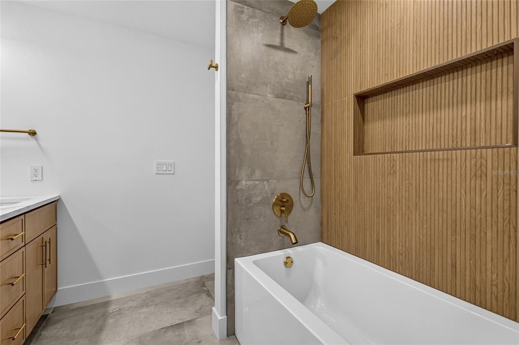 En Venta: $2,695,000 (5 camas, 4 baños, 3634 Pies cuadrados)