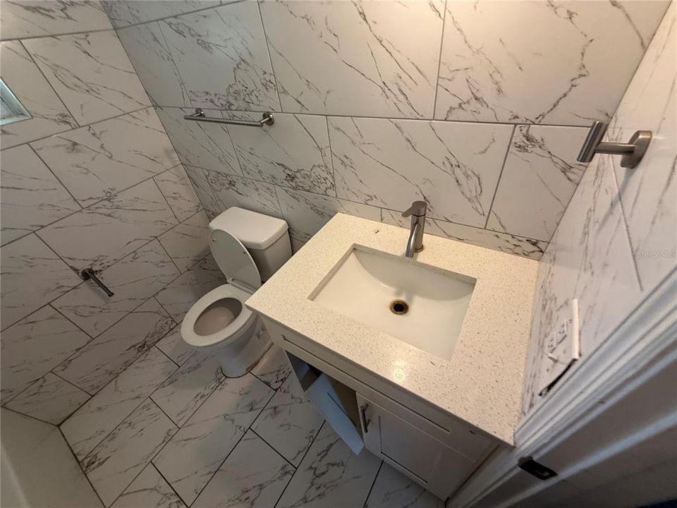 For Sale: $199,000 (3 beds, 2 baths, 1069 Square Feet)