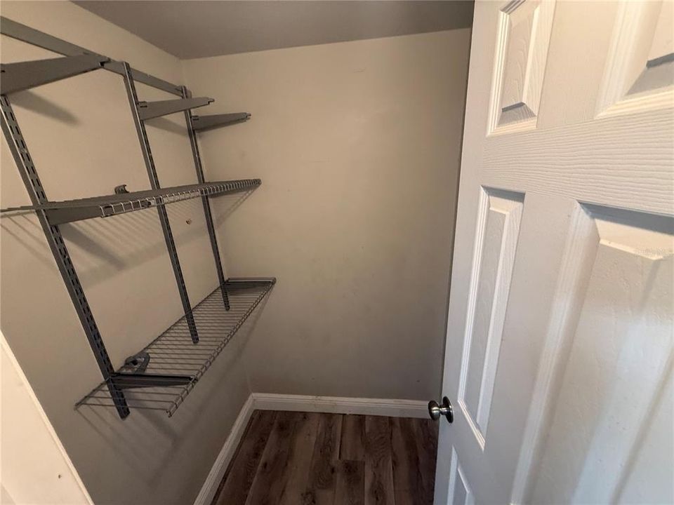 For Sale: $199,000 (3 beds, 2 baths, 1069 Square Feet)