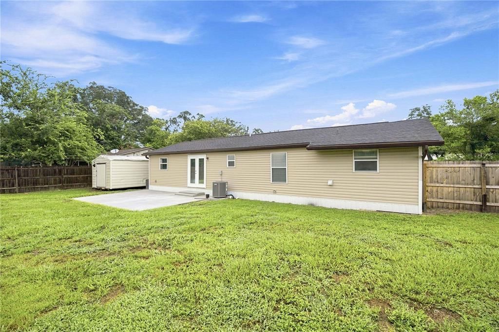 En Venta: $249,900 (3 camas, 2 baños, 1300 Pies cuadrados)