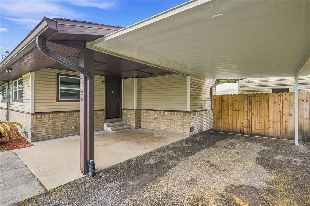 En Venta: $249,900 (3 camas, 2 baños, 1300 Pies cuadrados)