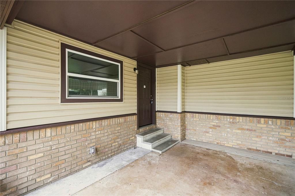 En Venta: $249,900 (3 camas, 2 baños, 1300 Pies cuadrados)