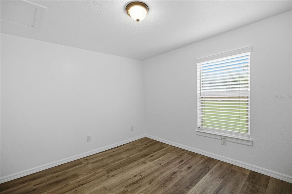 En Venta: $249,900 (3 camas, 2 baños, 1300 Pies cuadrados)
