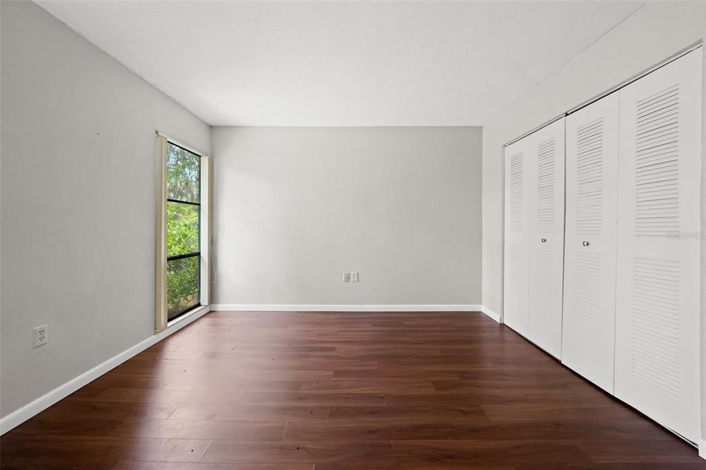 For Sale: $80,000 (2 beds, 1 baths, 876 Square Feet)