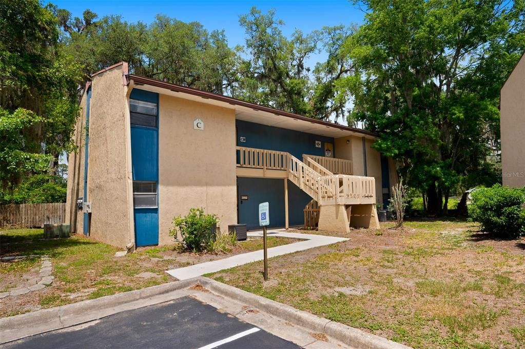 For Sale: $80,000 (2 beds, 1 baths, 876 Square Feet)