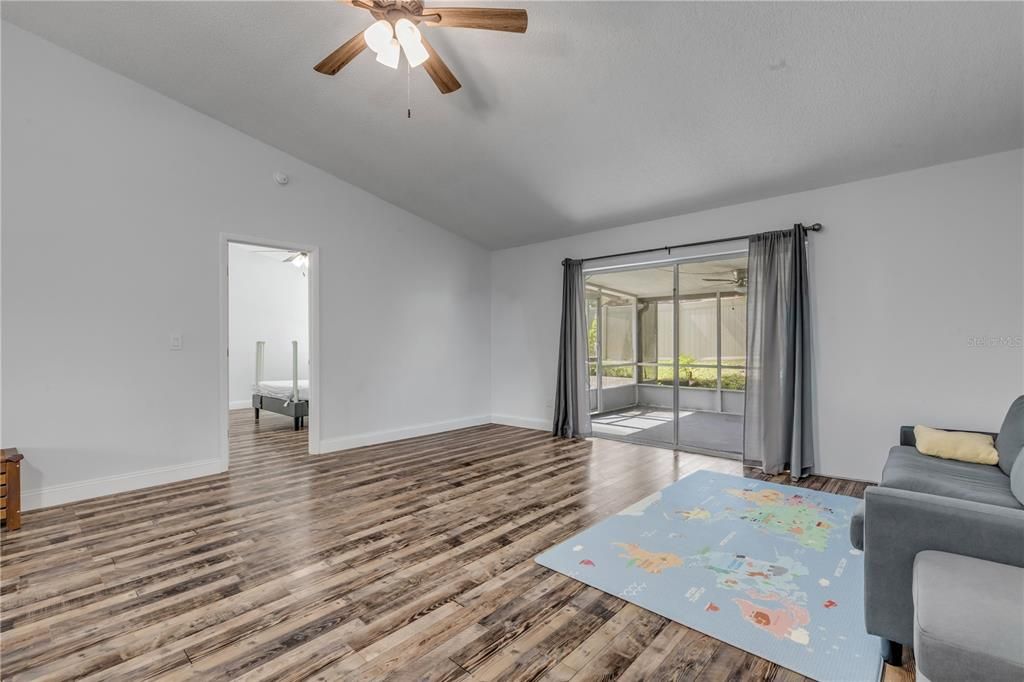 En Venta: $319,000 (3 camas, 2 baños, 1297 Pies cuadrados)