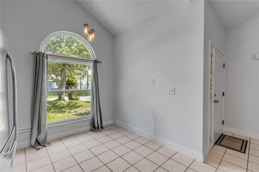En Venta: $319,000 (3 camas, 2 baños, 1297 Pies cuadrados)