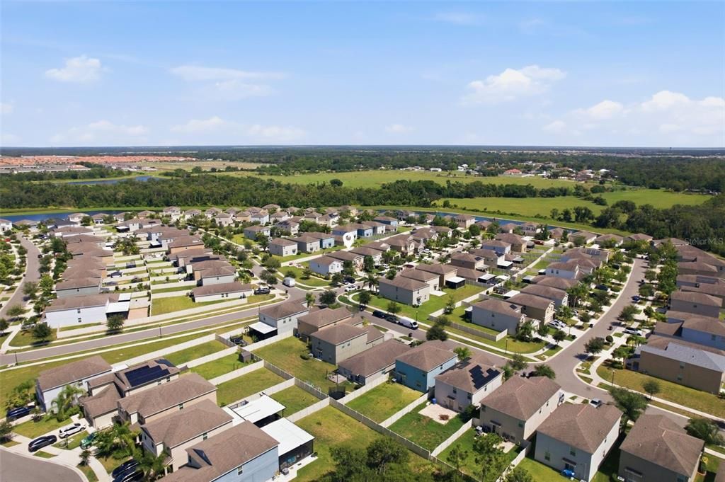 На продажу: $389,900 (6 спален, 3 ванн, 2624 Квадратных фут)