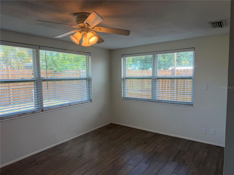 En Venta: $248,900 (2 camas, 1 baños, 1196 Pies cuadrados)