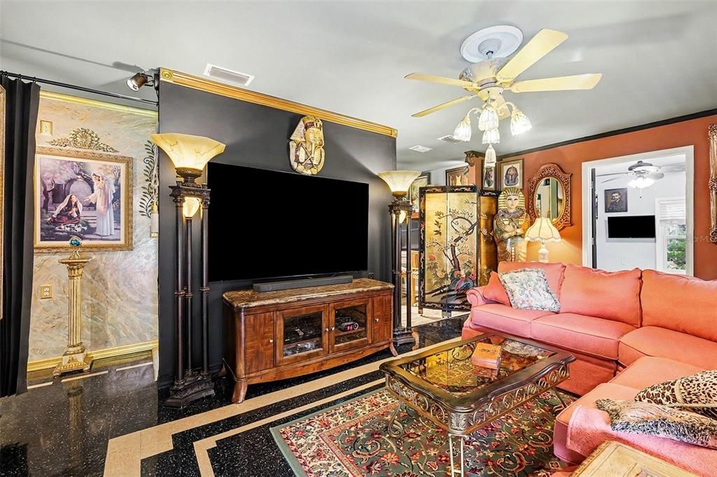 For Sale: $200,000 (3 beds, 2 baths, 1144 Square Feet)