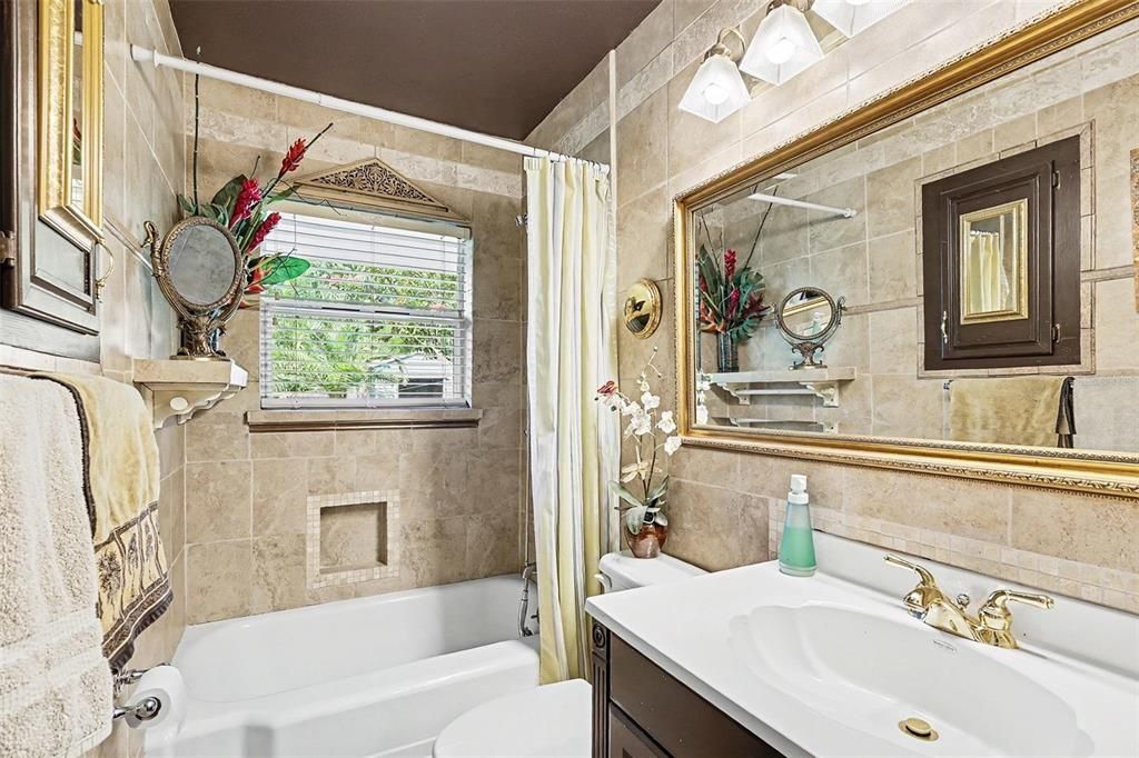 For Sale: $200,000 (3 beds, 2 baths, 1144 Square Feet)