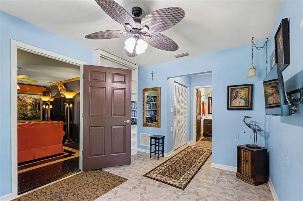 For Sale: $200,000 (3 beds, 2 baths, 1144 Square Feet)
