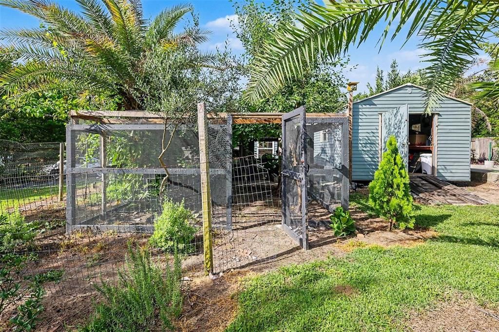 For Sale: $200,000 (3 beds, 2 baths, 1144 Square Feet)