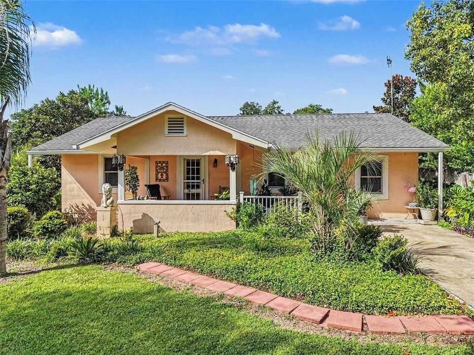 For Sale: $200,000 (3 beds, 2 baths, 1144 Square Feet)