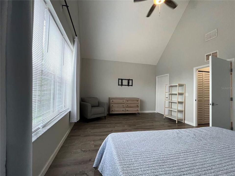 For Sale: $354,500 (3 beds, 2 baths, 1685 Square Feet)