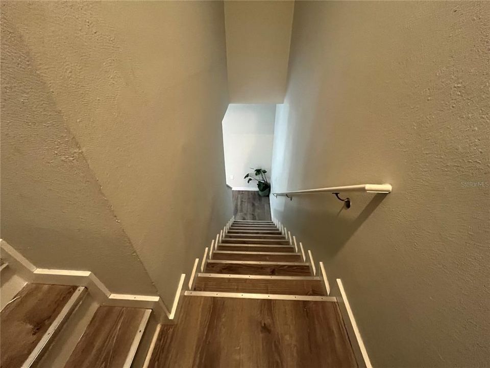 For Sale: $354,500 (3 beds, 2 baths, 1685 Square Feet)