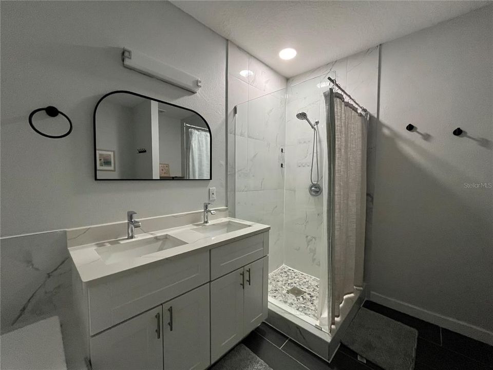 For Sale: $354,500 (3 beds, 2 baths, 1685 Square Feet)