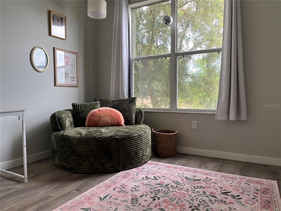 For Sale: $354,500 (3 beds, 2 baths, 1685 Square Feet)