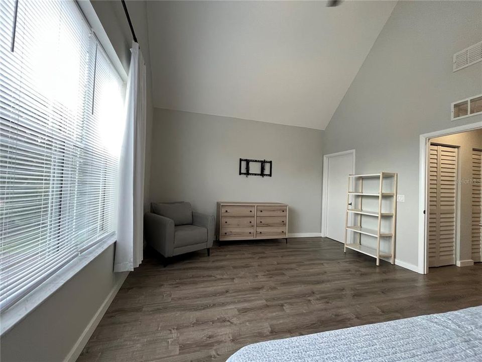 For Sale: $354,500 (3 beds, 2 baths, 1685 Square Feet)