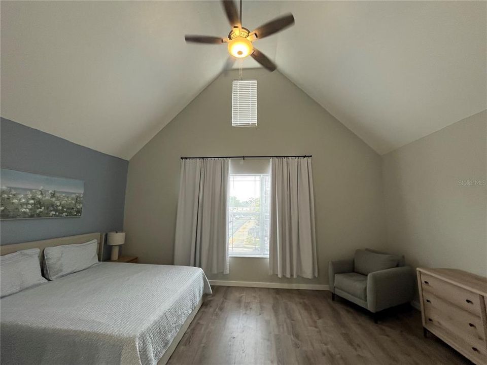 For Sale: $354,500 (3 beds, 2 baths, 1685 Square Feet)