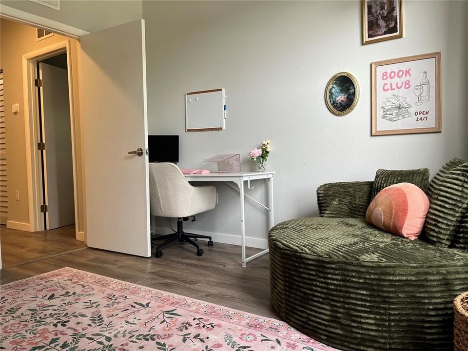 For Sale: $354,500 (3 beds, 2 baths, 1685 Square Feet)