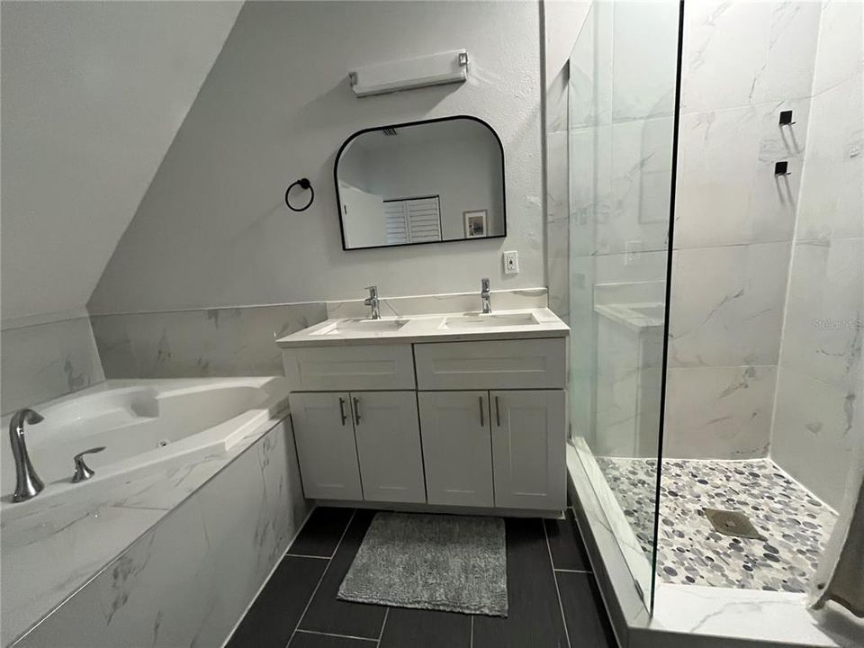 For Sale: $354,500 (3 beds, 2 baths, 1685 Square Feet)