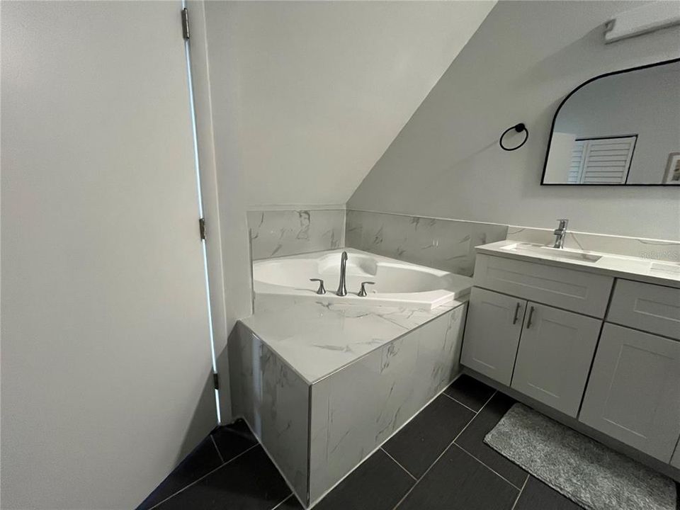 For Sale: $354,500 (3 beds, 2 baths, 1685 Square Feet)