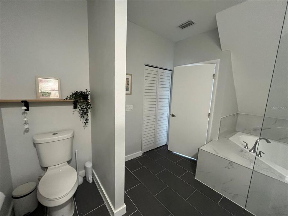For Sale: $354,500 (3 beds, 2 baths, 1685 Square Feet)