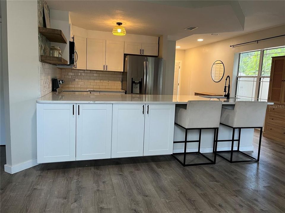 For Sale: $354,500 (3 beds, 2 baths, 1685 Square Feet)