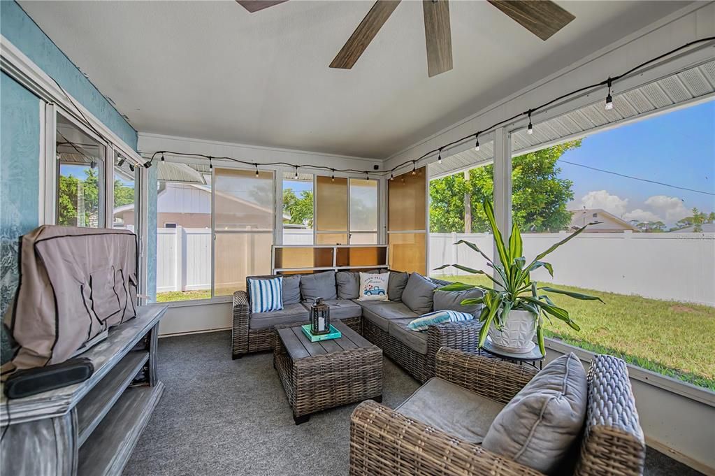 En Venta: $349,900 (2 camas, 2 baños, 1003 Pies cuadrados)
