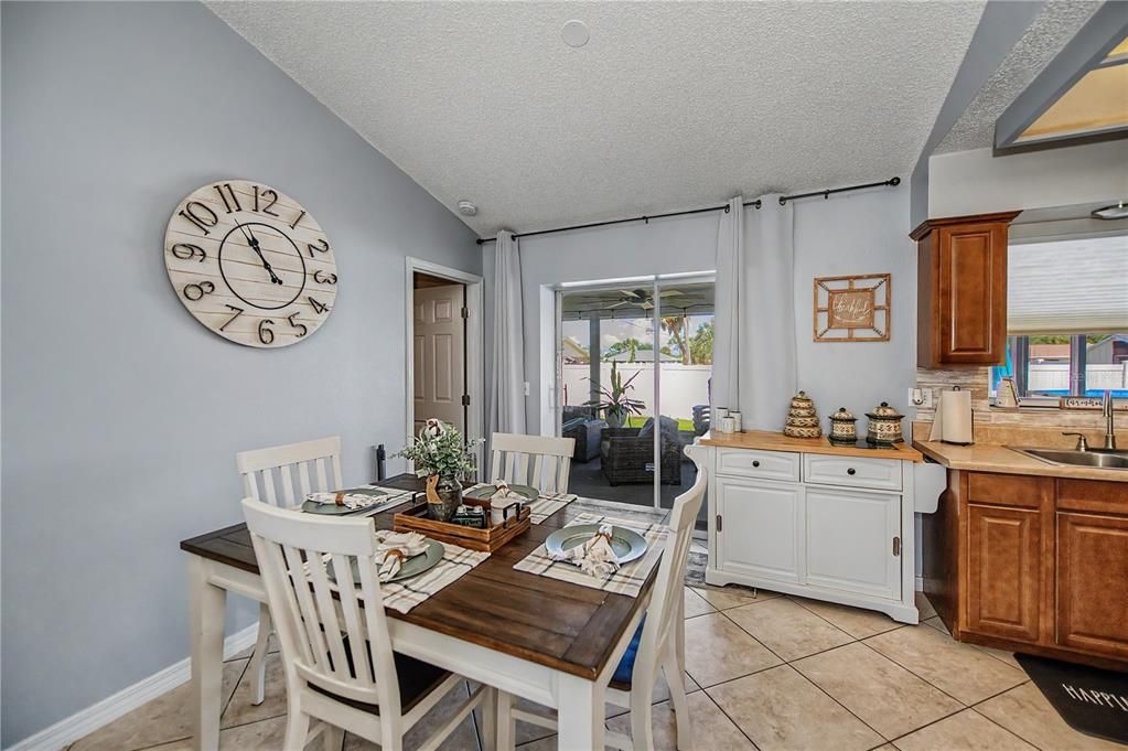 En Venta: $349,900 (2 camas, 2 baños, 1003 Pies cuadrados)