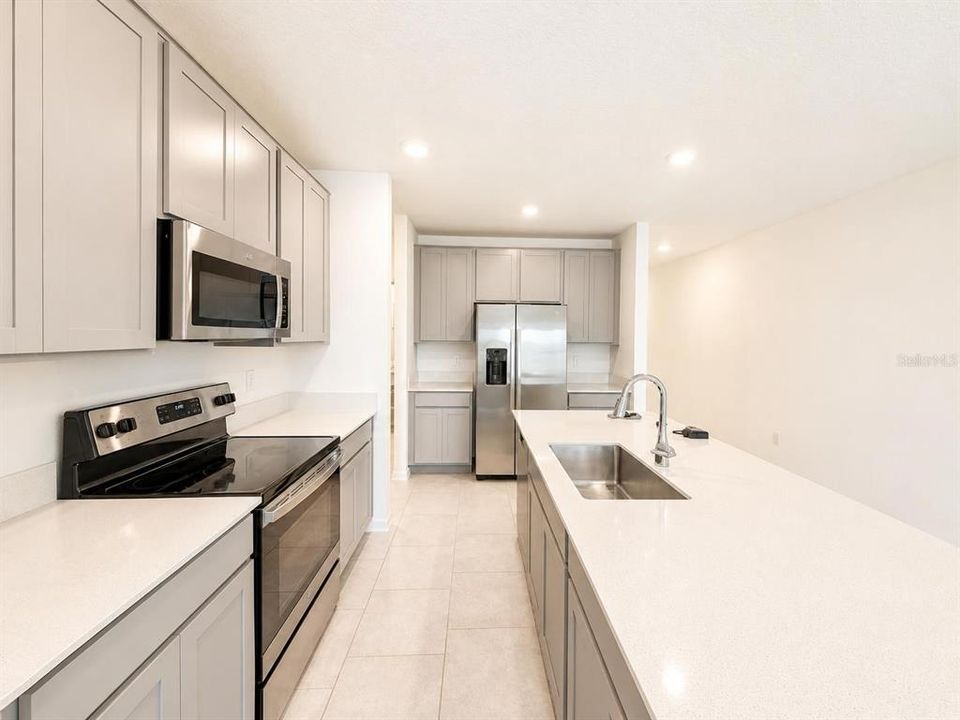 В аренду: $1,900 (3 спален, 2 ванн, 1432 Квадратных фут)