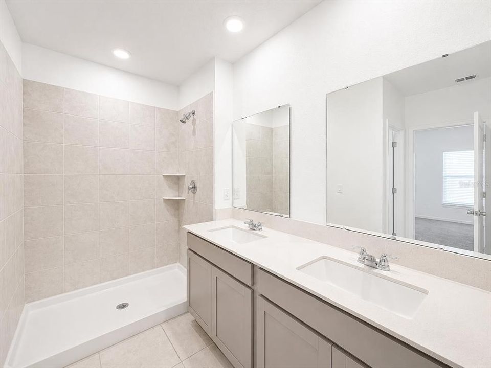 В аренду: $1,900 (3 спален, 2 ванн, 1432 Квадратных фут)