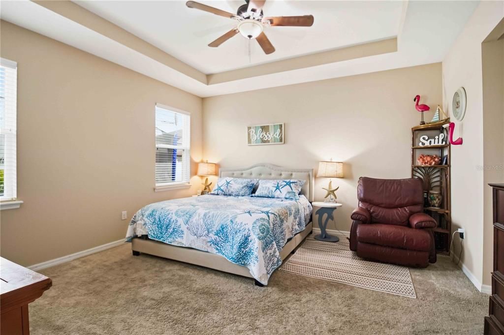 En Venta: $454,999 (4 camas, 2 baños, 2036 Pies cuadrados)