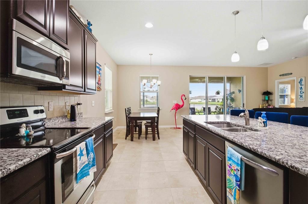 En Venta: $454,999 (4 camas, 2 baños, 2036 Pies cuadrados)