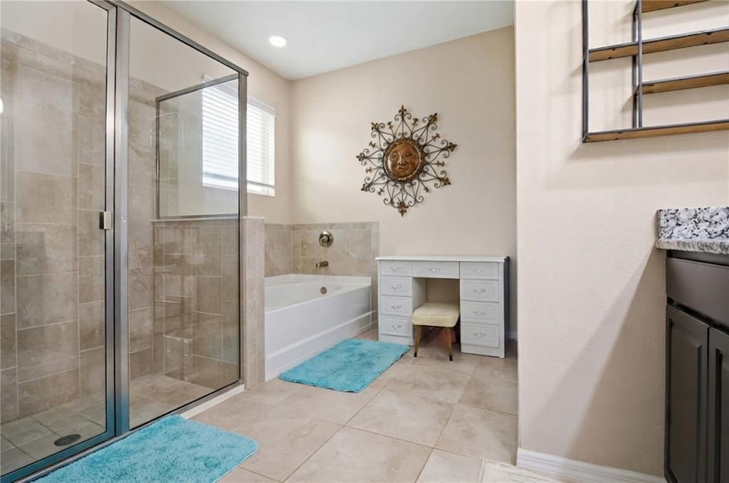 En Venta: $454,999 (4 camas, 2 baños, 2036 Pies cuadrados)