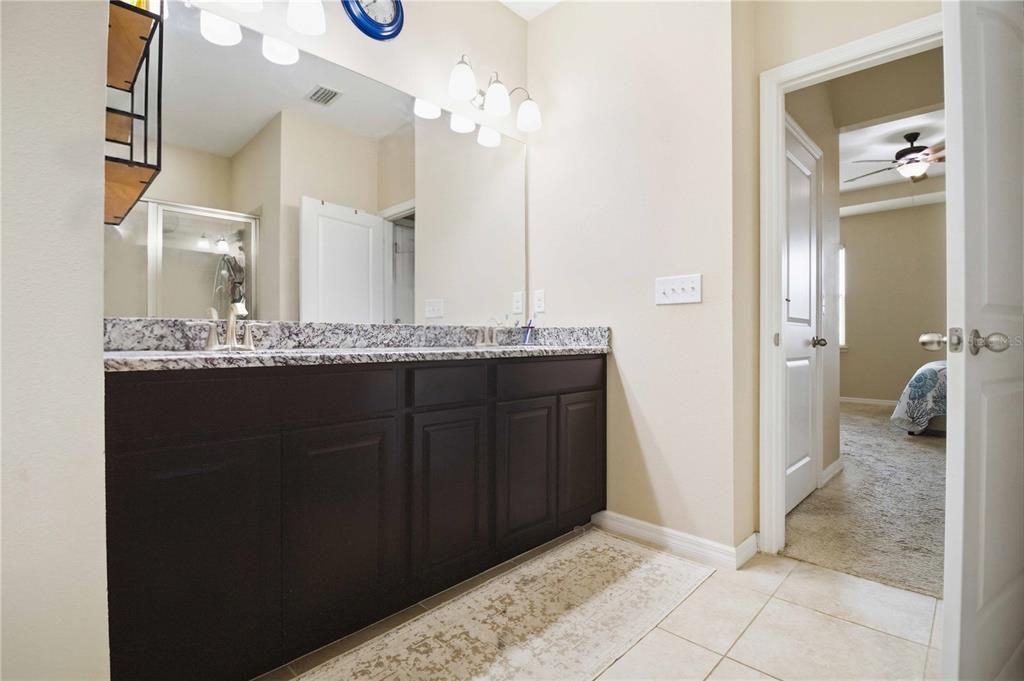 En Venta: $454,999 (4 camas, 2 baños, 2036 Pies cuadrados)
