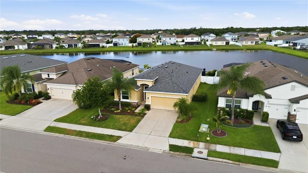 En Venta: $454,999 (4 camas, 2 baños, 2036 Pies cuadrados)