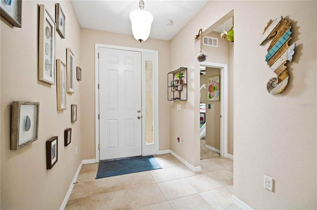 En Venta: $454,999 (4 camas, 2 baños, 2036 Pies cuadrados)