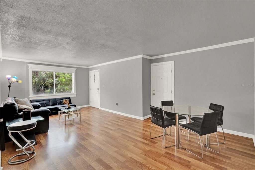 En Venta: $160,000 (3 camas, 2 baños, 1100 Pies cuadrados)