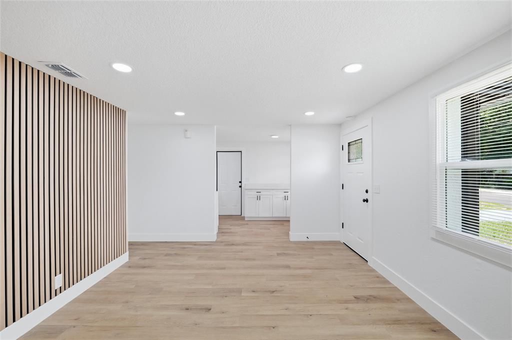 На продажу: $299,000 (3 спален, 1 ванн, 840 Квадратных фут)