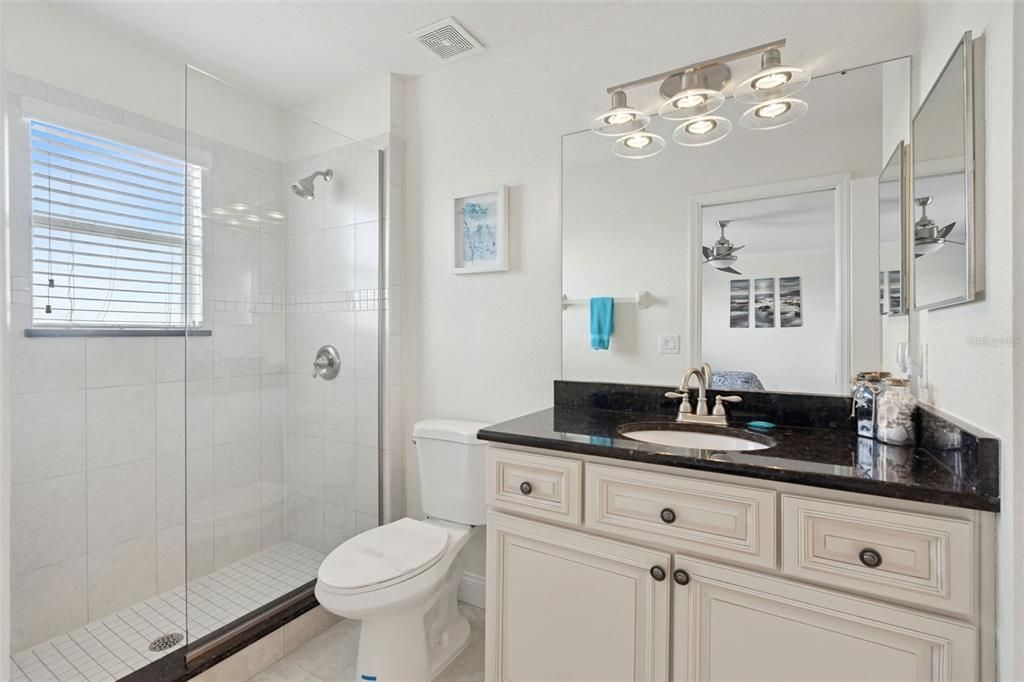 For Sale: $599,999 (5 beds, 5 baths, 3418 Square Feet)