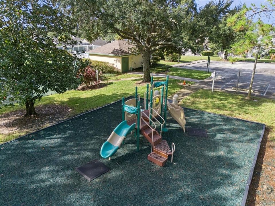 For Sale: $599,999 (5 beds, 5 baths, 3418 Square Feet)