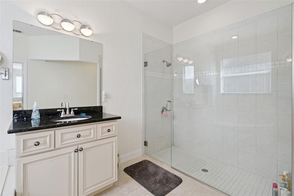 For Sale: $599,999 (5 beds, 5 baths, 3418 Square Feet)